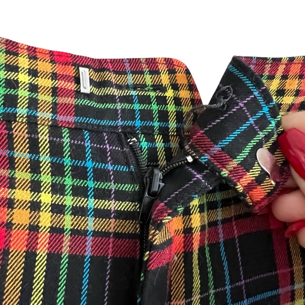 Hot Topic Women’s Rainbow Plaid Tapered Leg Pants - Picture 5 of 7